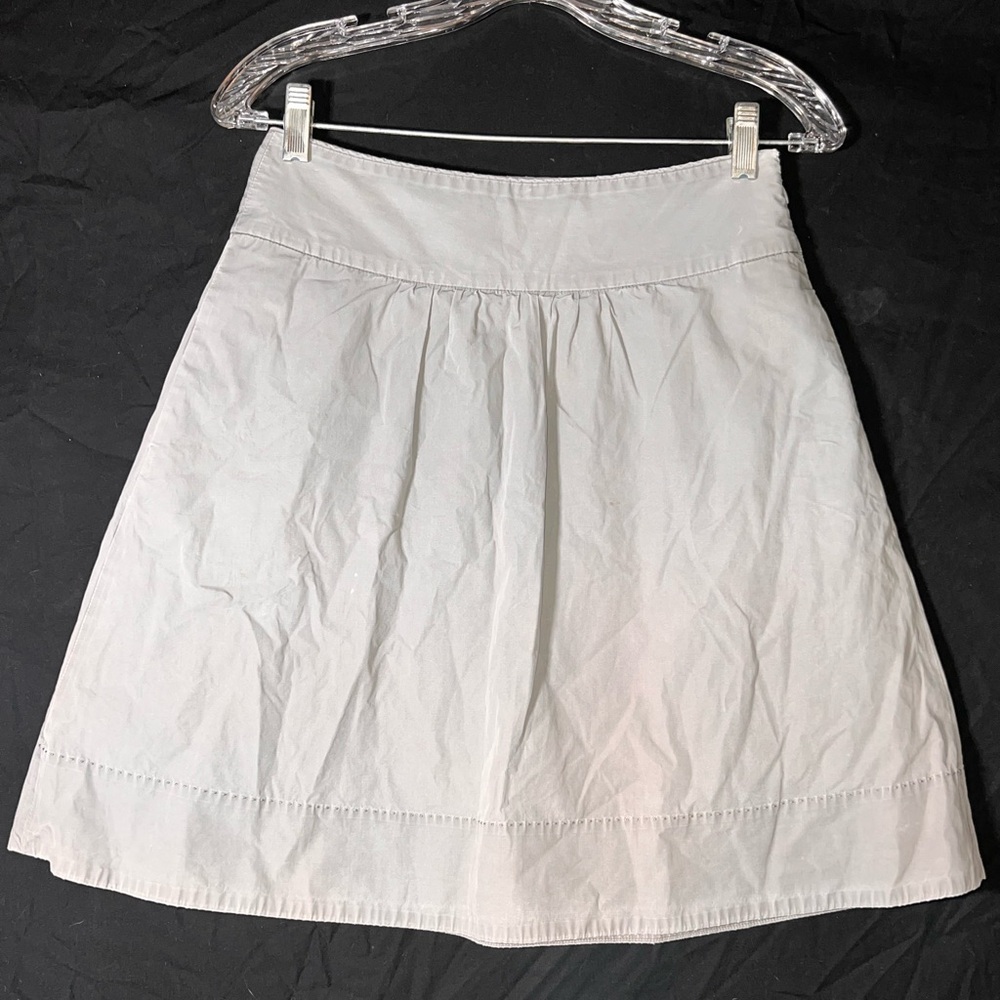 J Crew Gray cotton skirt with a zipper on the side and pockets